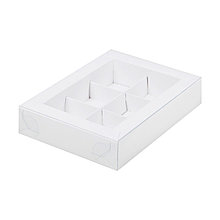 Коробка для 6 конфет Белая с пластиковой крышкой (Россия, 155х115х30 мм)