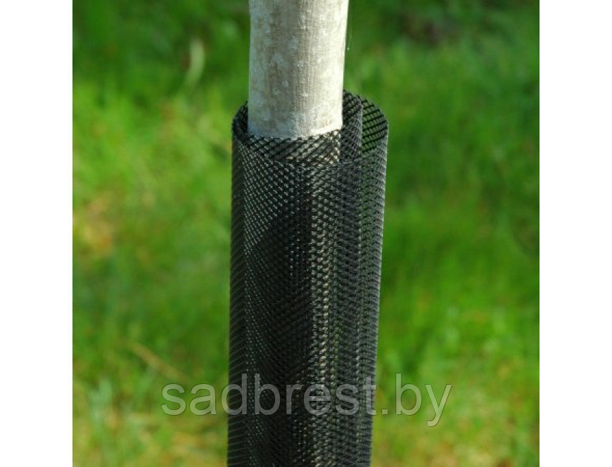 Сетка для защиты стволов деревьев от грызунов самозакручивающаяся 110 см d 11 см (Литва) - фото 2 - id-p138800513
