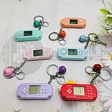 Брелок - тетрис Mini Game Player (с кольцом, карабином и колокольчиком) Розовый  с черными кнопками, фото 10