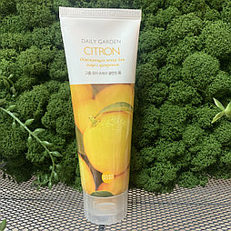 Очищающая пенка для лица Holika Holika Daily Fresh Citron Cleansing Foam, 150 мл