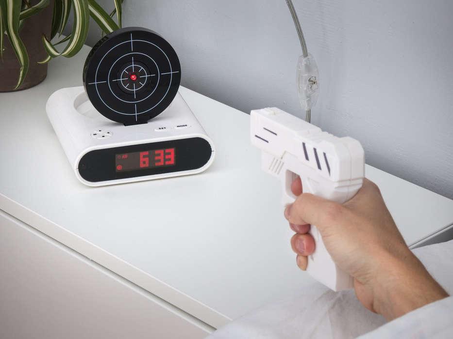 Будильник-мишень Gun Alarm Clock (цвет- белый) - фото 1 - id-p138350100