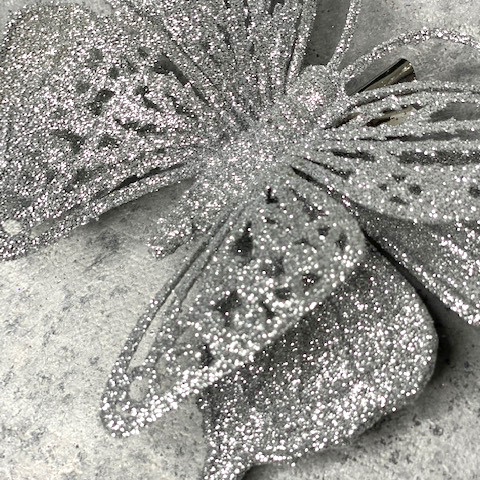 Бабочка серебрянная декоративная на прищепке - фото 3 - id-p139798414
