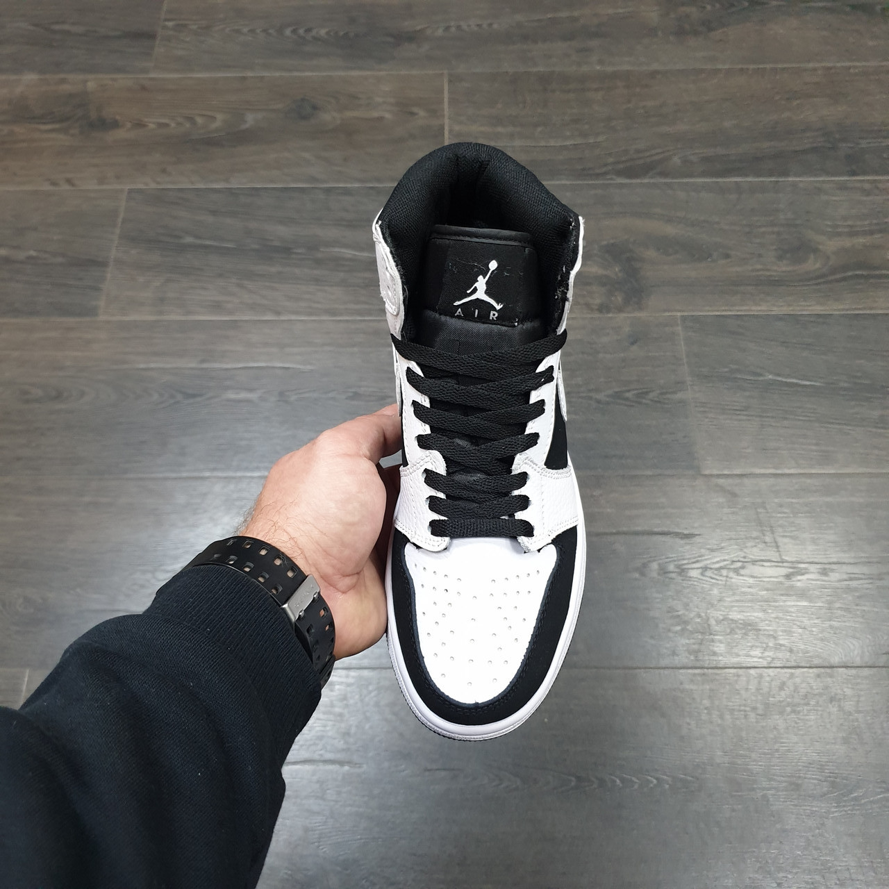 Кроссовки Air Jordan 1 Retro Mid Tuxedo - фото 3 - id-p134794468