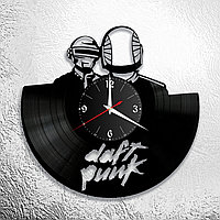 Часы из виниловой пластинки "DaftPunk" версия 1