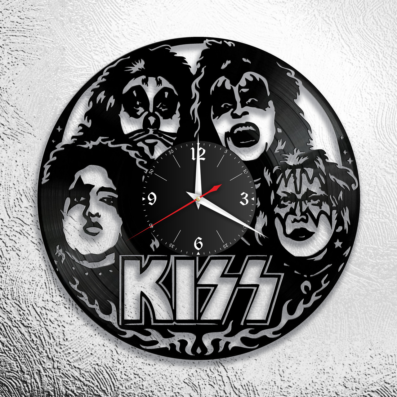 Часы из виниловой пластинки "KISS " версия 1