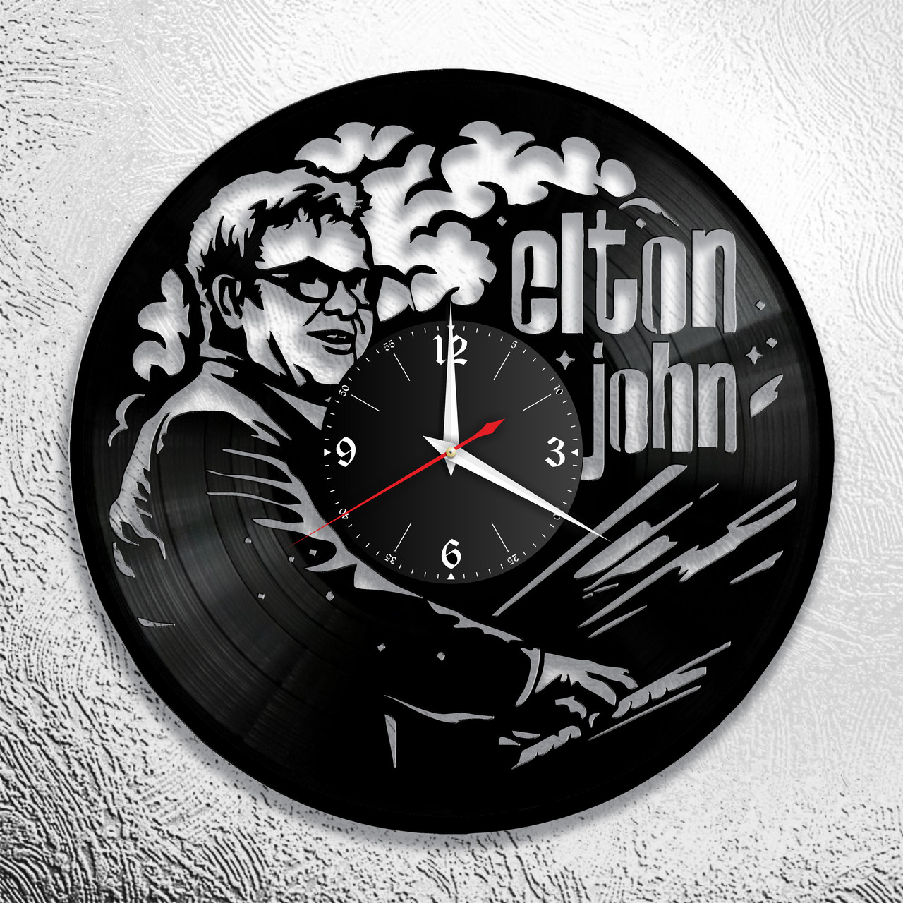 Часы из виниловой пластинки "Элтон Джон" версия 1