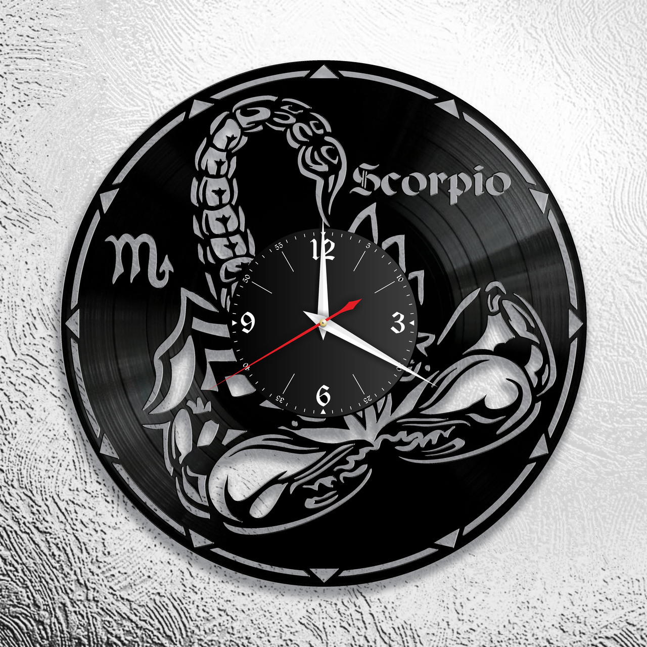 Часы из виниловой пластинки  "Знаки Зодиака "  версия 8 Скорпион