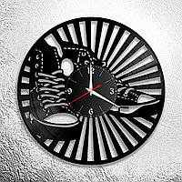 Часы из виниловой пластинки  "Кеды" версия 1