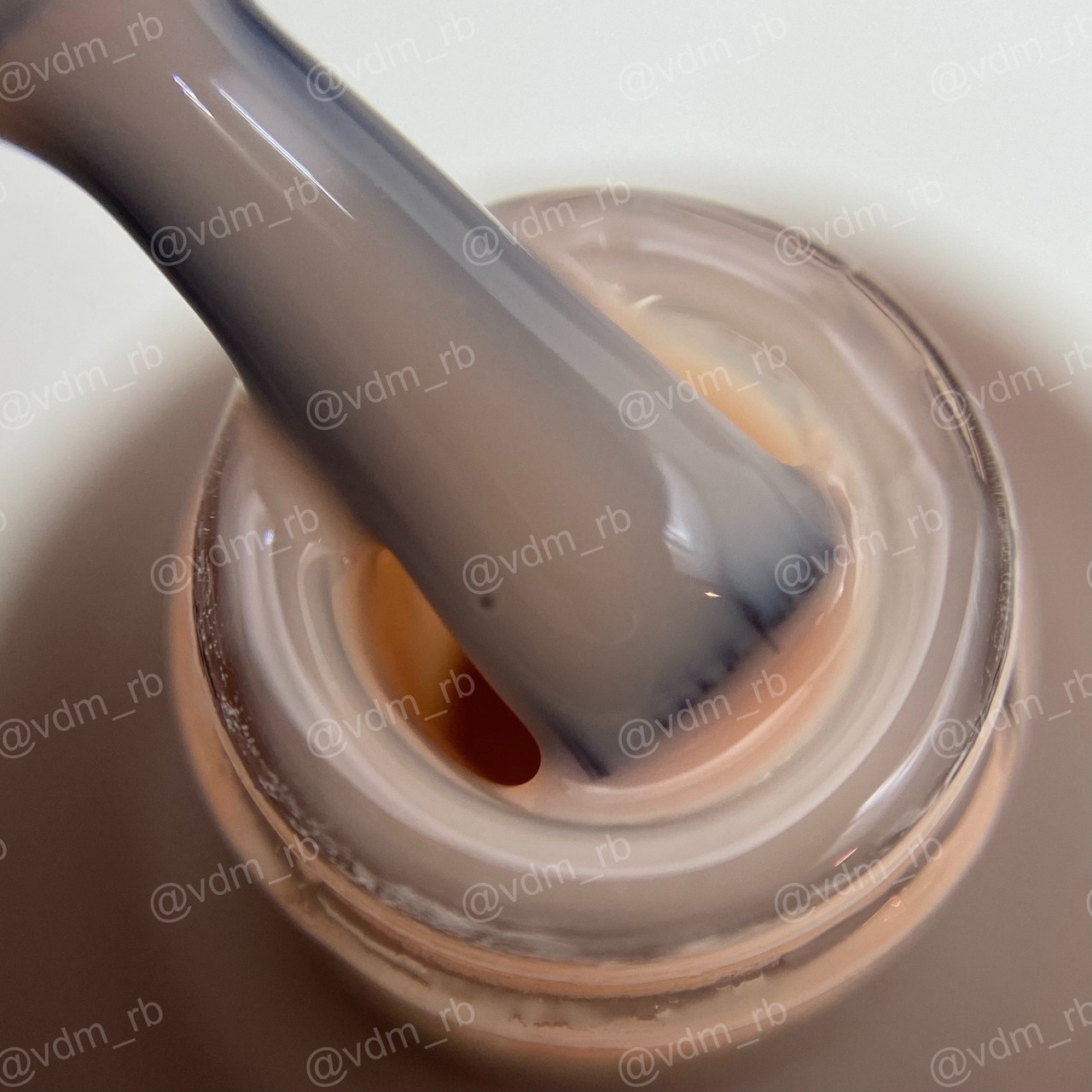 Камуфлирующая база Cover Base Soak off French Lilly Beaute №002, 12 мл