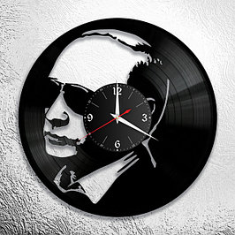 Часы из виниловых пластинок "Знаменитости"