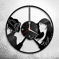 Часы из виниловой пластинки "2 девушки" версия 1