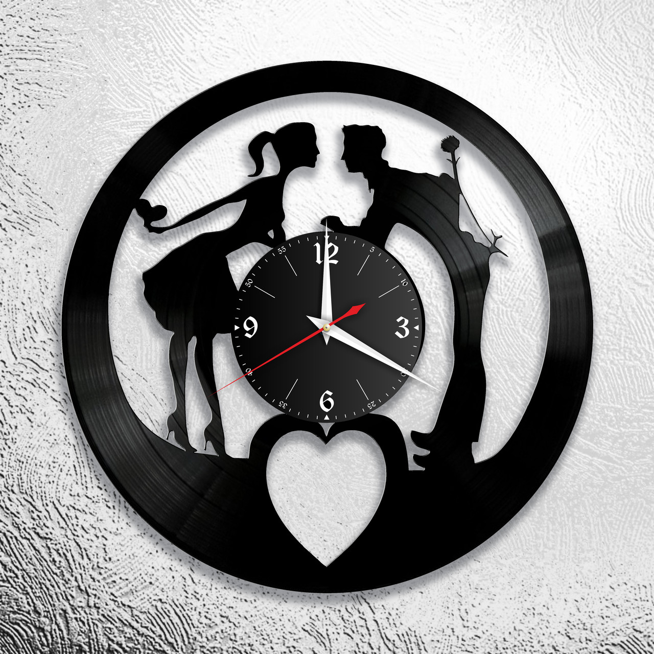 Часы из виниловой пластинки "Пара с именами" версия 1, фото 1