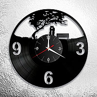 Часы из виниловой пластинки "Свидание" версия 2