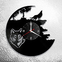Часы из виниловой пластинки "Волк" версия 1