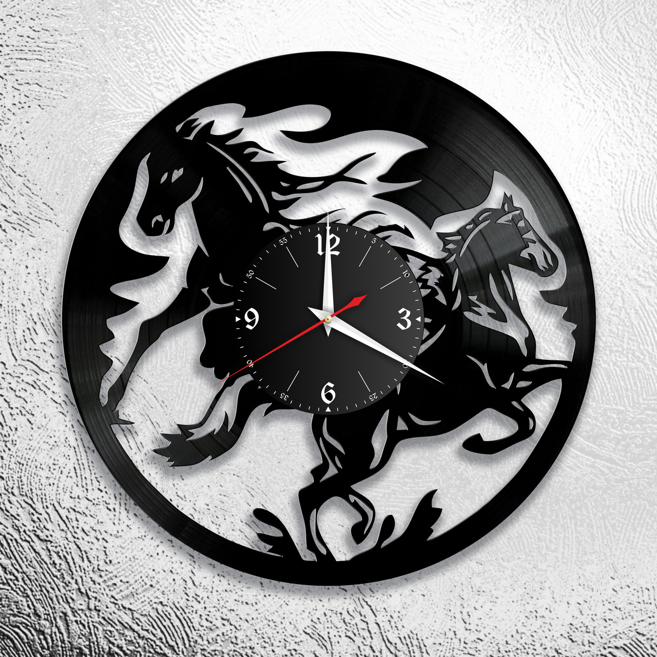 Часы из виниловой пластинки "Лошади" версия 1, фото 1