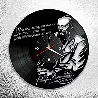 Оригинальные часы из виниловых пластинок "Достоевский" версия 1