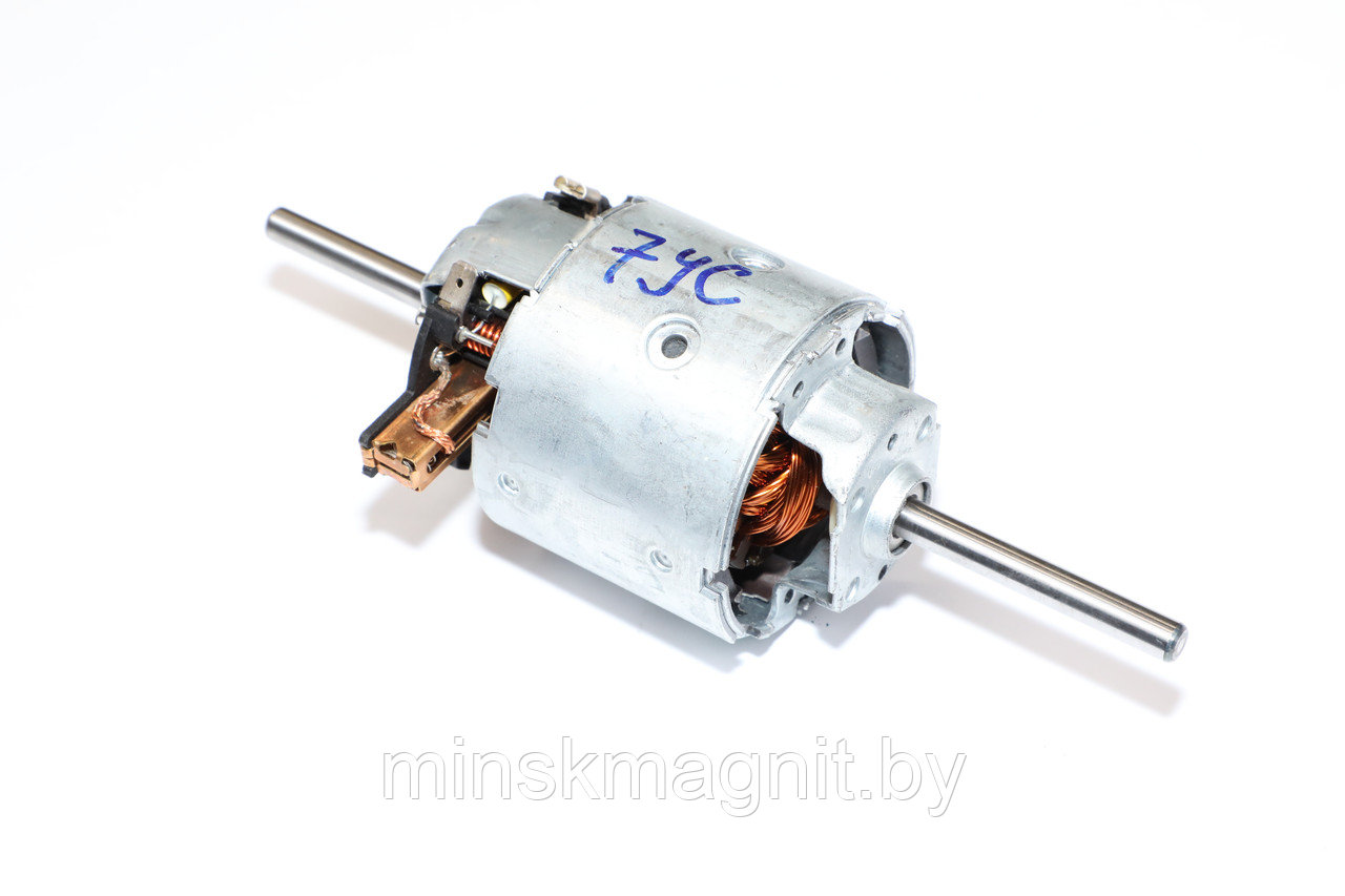 Мотор отопителя 6430 (два вала) BOSCH 130111130 Аналог МАЗ