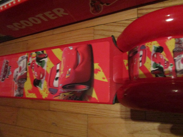 Детский трехколесный самокат ( ТАЧКИ) красный.До 50 кг.Светящиеся колеса 10см - фото 7 - id-p11047659