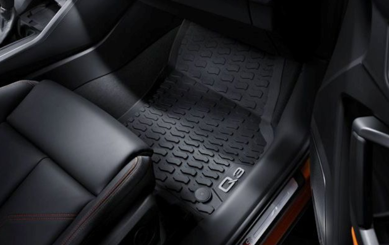 Коврики в салон оригинал Audi Q3 (F3) резиновые передние 2019+ - фото 1 - id-p141000112