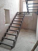 Металлокаркасы для лестниц под обшивку модель 56