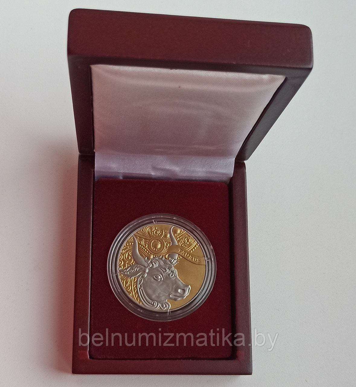 Футляр для монеты с ложементом на 1 ячейку Ø 45.00 мм деревянный - фото 1 - id-p96133209