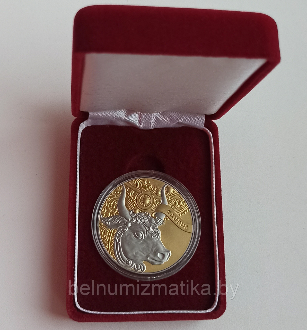 Футляр для монеты бархатный красный с ложементом  Ø 41.00 mm