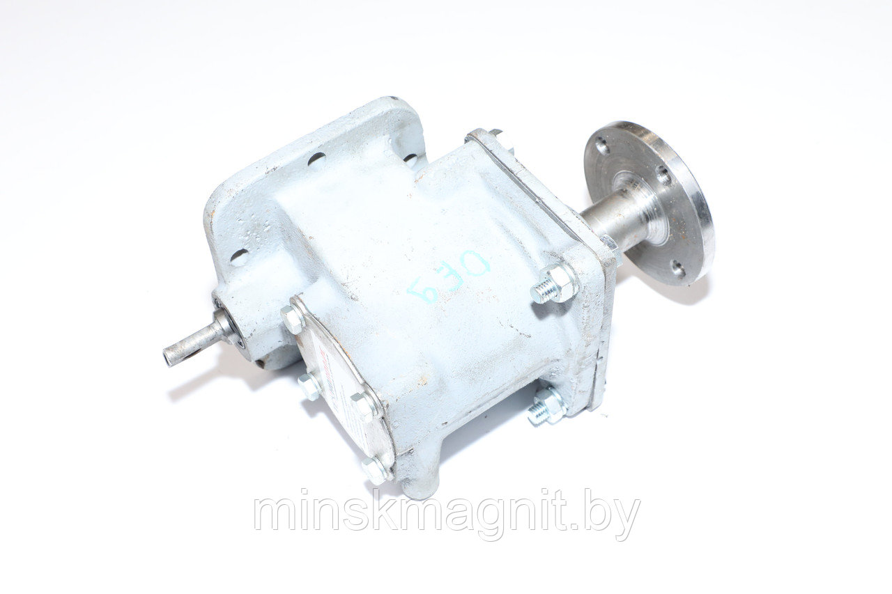 КОМ 3309 водовоз (фланец под кардан) короткий шток КПП 5ст. 4 см 4509 ...
