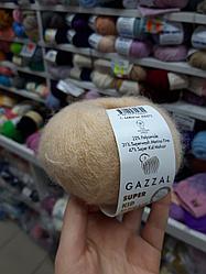 Пряжа Gazzal Super Kid Mohair цвет 64404 молочно-бежевый