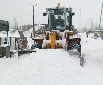 Чистка снега трактором - фото 1 - id-p142897674