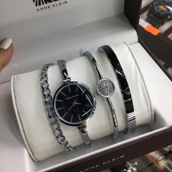 Женские часы Anne Klein с браслетами. Цвет: серебро/черный (копия)