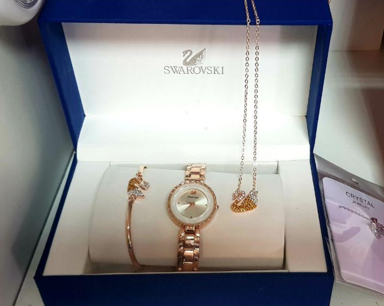 Подарочный набор Swarovski браслет подвеска часы
