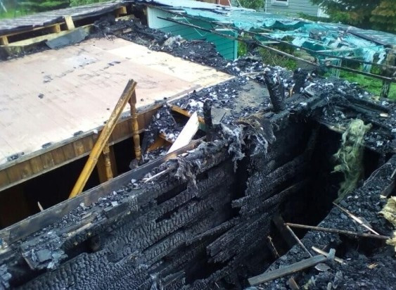 Демонтаж сгоревшего строения - фото 1 - id-p143795912