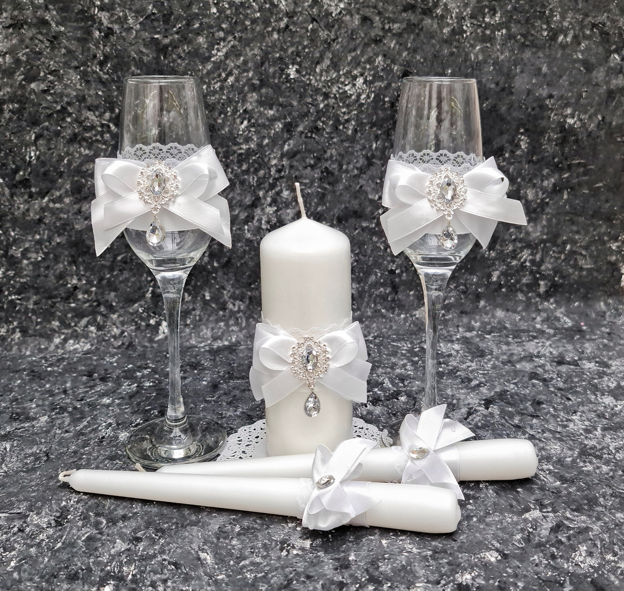 Комплект свадебных бокалов и свечей из набора "Perfect" белый