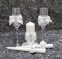 Комплект свадебных бокалов и свечей из набора "Perfect" белый