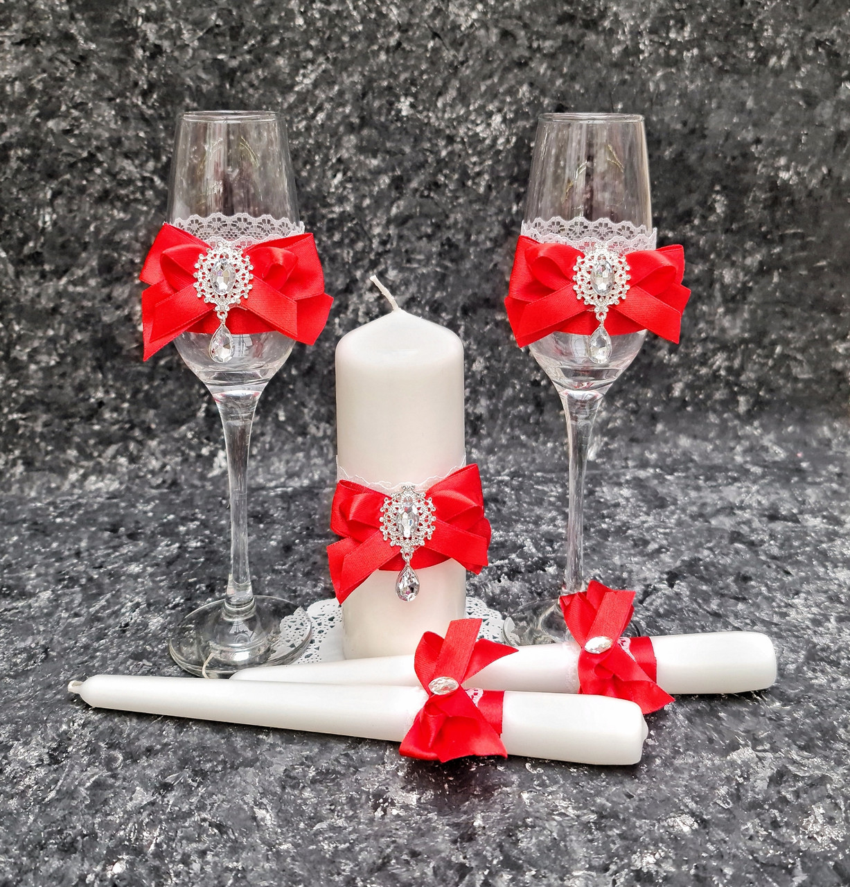 Набор свадебных бокалов и свечей "Perfect" в красном цвете