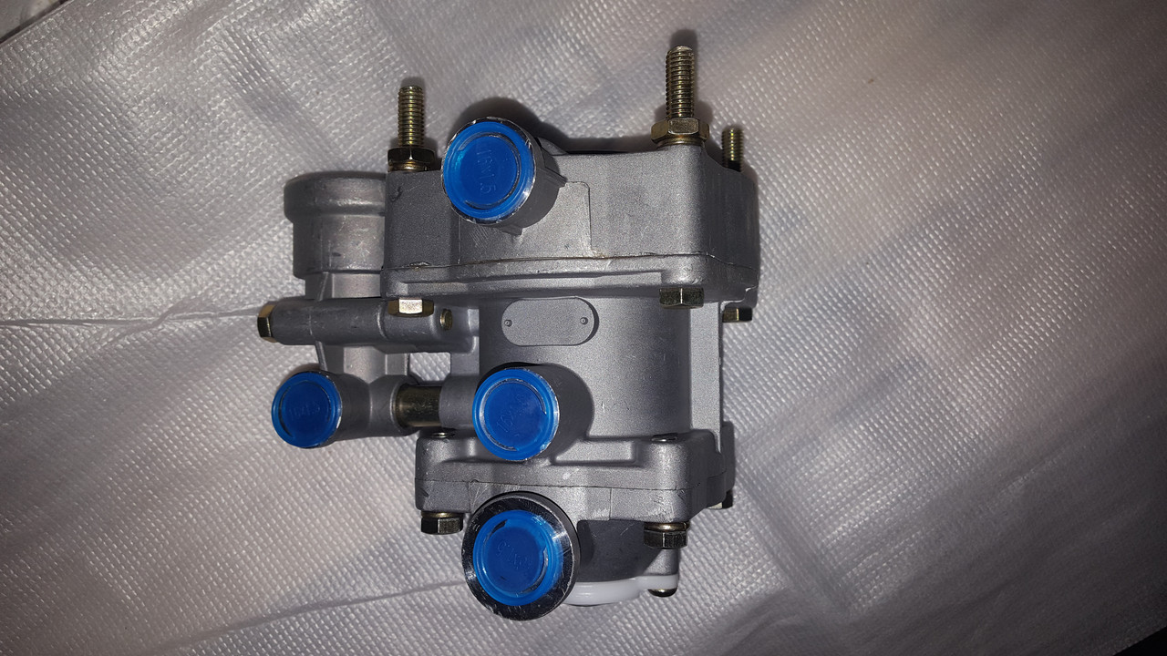 Клапан управления тормозами прицепа с двухпроводным приводом 64221-3522010 - фото 4 - id-p144116015