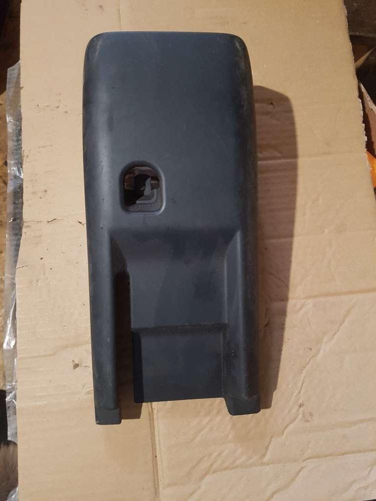 Кожух рулевой колонки Volkswagen Passat B6, Фольксваген Пассат Б6 2005-2010 гг.в.