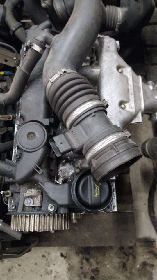 Двигатель Peugeot 607 2004 4HX - фото 1 - id-p143572856