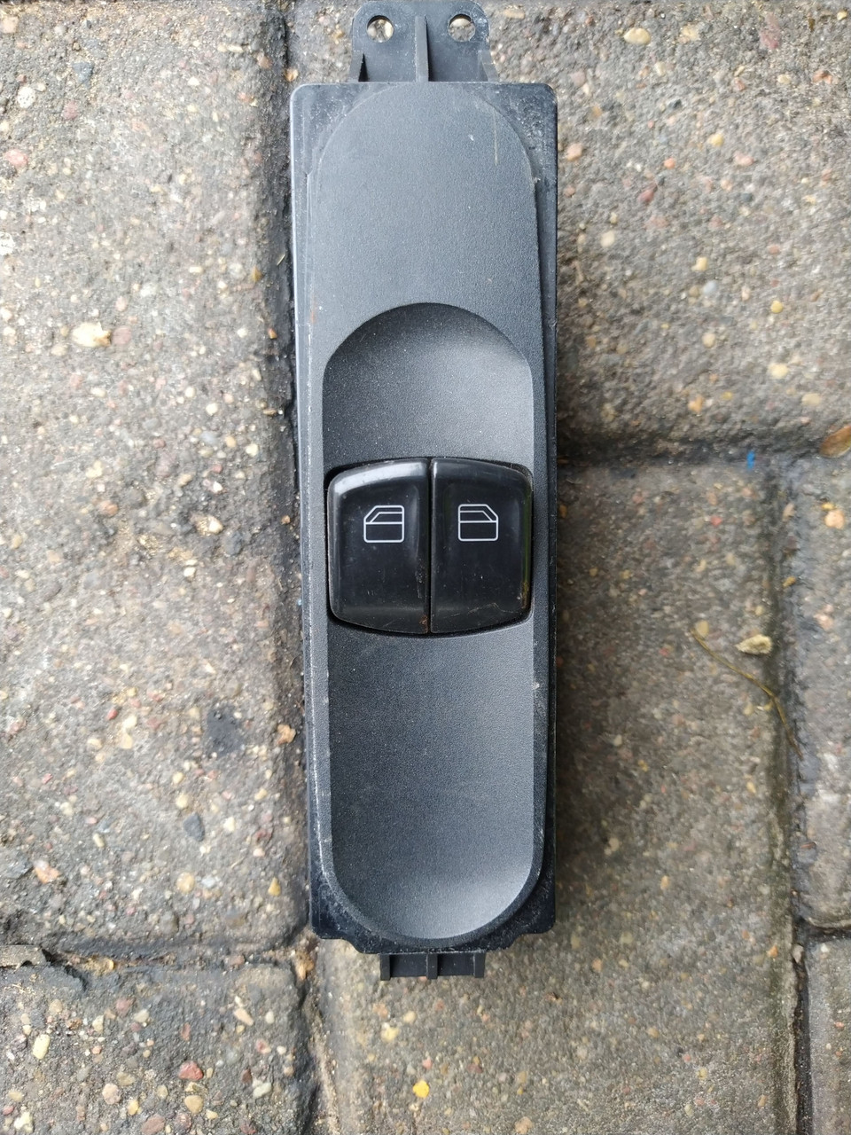 Кнопка стеклоподъемника двери Mercedes-Benz Sprinter 2 (W906) 2009 - фото 1 - id-p144506655