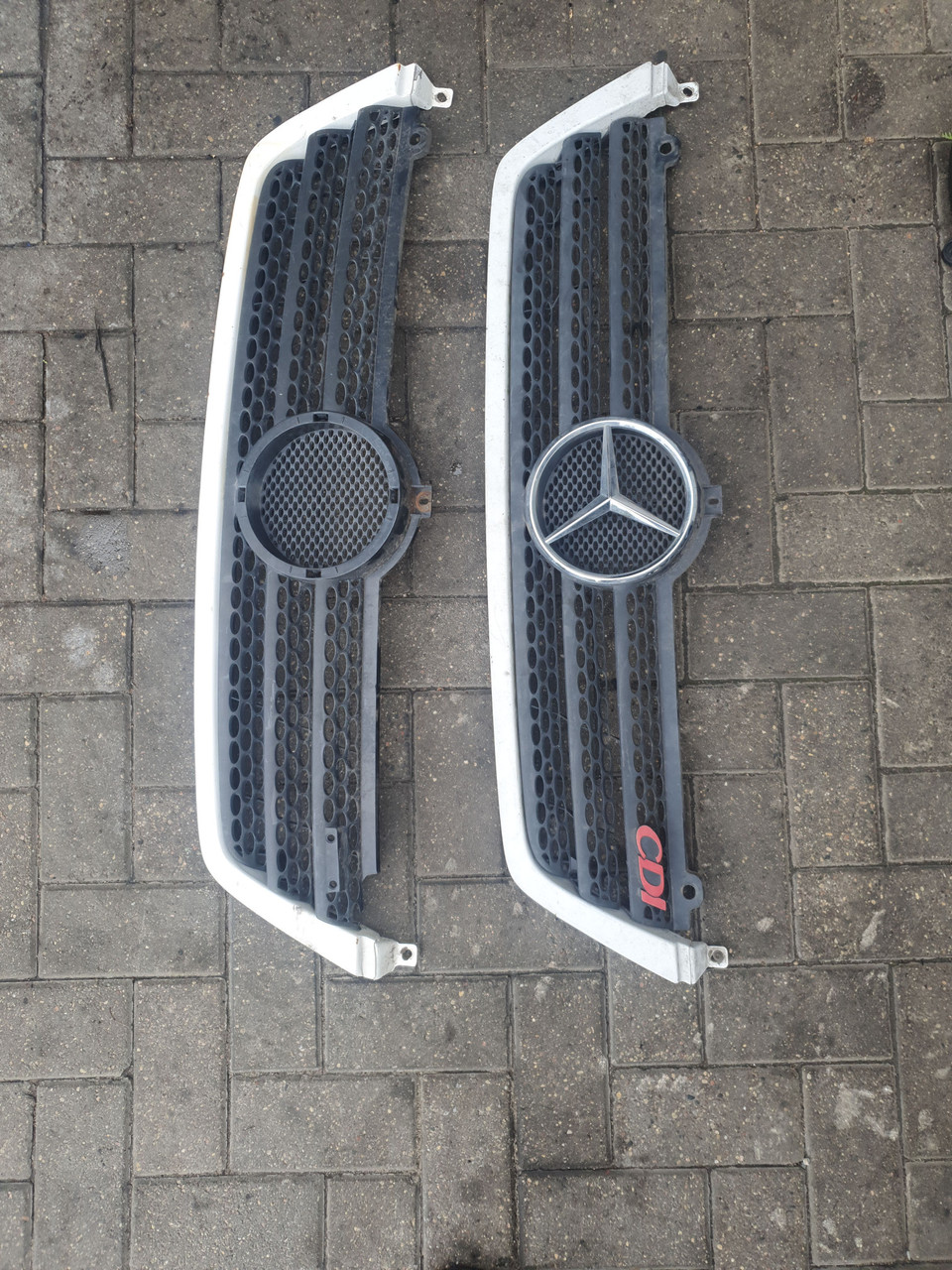 Решетка радиатора на Mercedes-Benz Sprinter 1 поколение (W901-905) [рестайлинг]