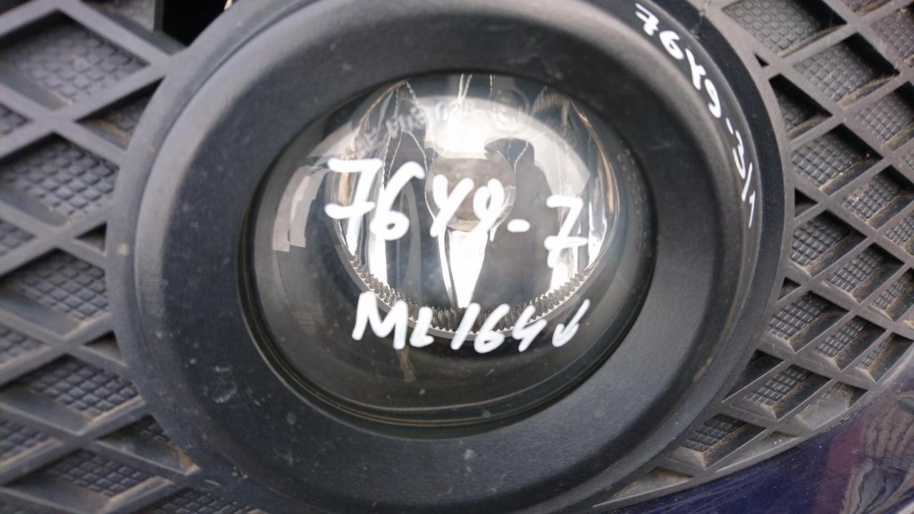 Фара противотуманная левая на Mercedes-Benz M-Класс W164 - фото 1 - id-p144649591