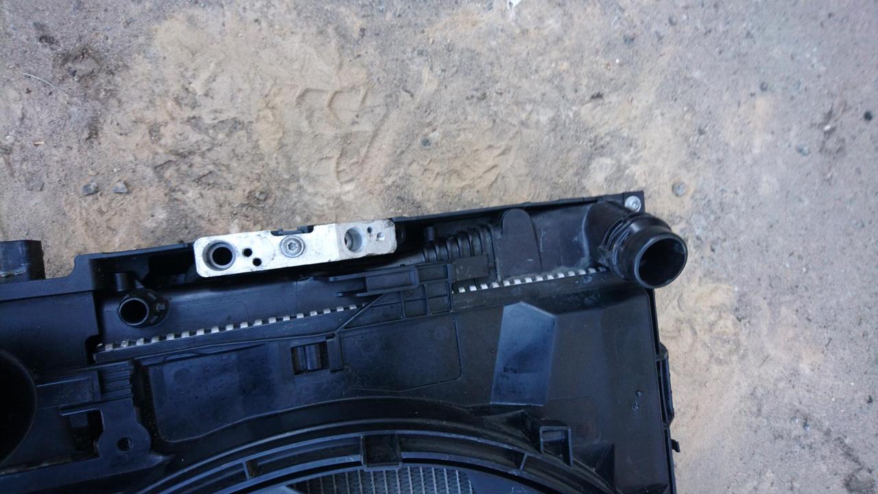 Радиатор основной на BMW 3 серия E90/E91/E92/E93 [рестайлинг] - фото 2 - id-p144649705