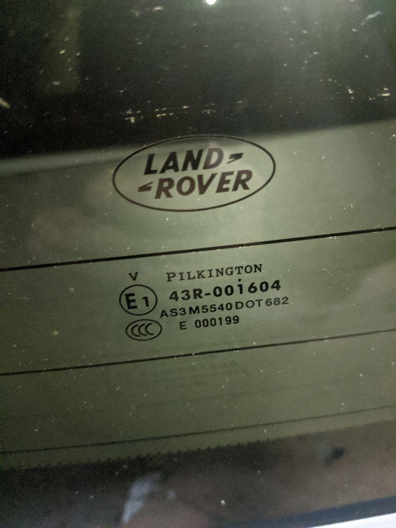 Стекло крышки багажника на Land Rover Range Rover 3 поколение [2-й рестайлинг] - фото 2 - id-p144650022
