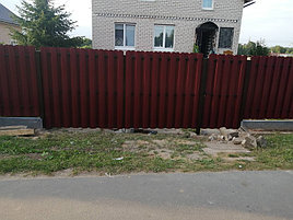 Забор на сборном фундаменте, металлоштакетник, 2020 д Каралищевичи  2
