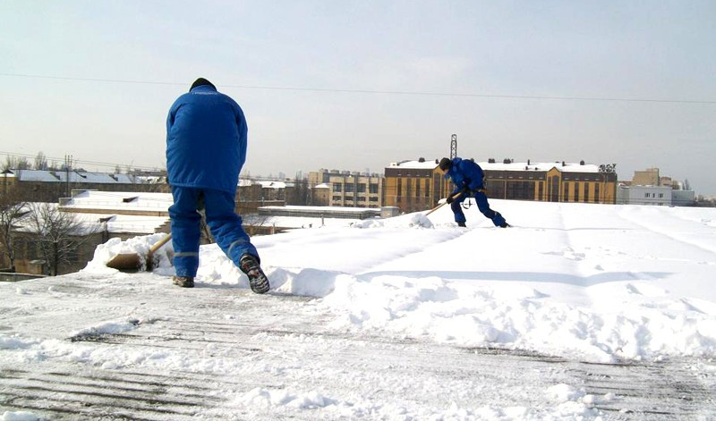 Уборка снега с плоских крыш - фото 9 - id-p144874216