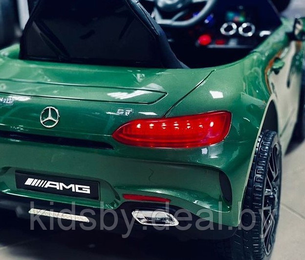 Детский электромобиль RiverToys Mercedes-Benz AMG GT O008OO (зеленый глянец) автокраска лицензия - фото 6 - id-p128088427