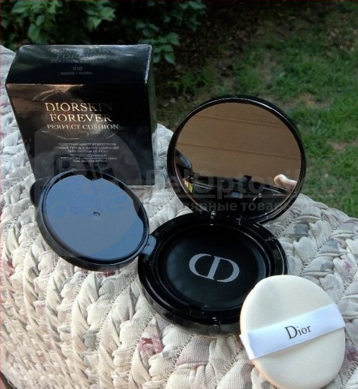 Кушон / Тональная основа Dior Forever perfect cushion 010 Ivory (слоновая кость), 15 g - фото 5 - id-p94455960