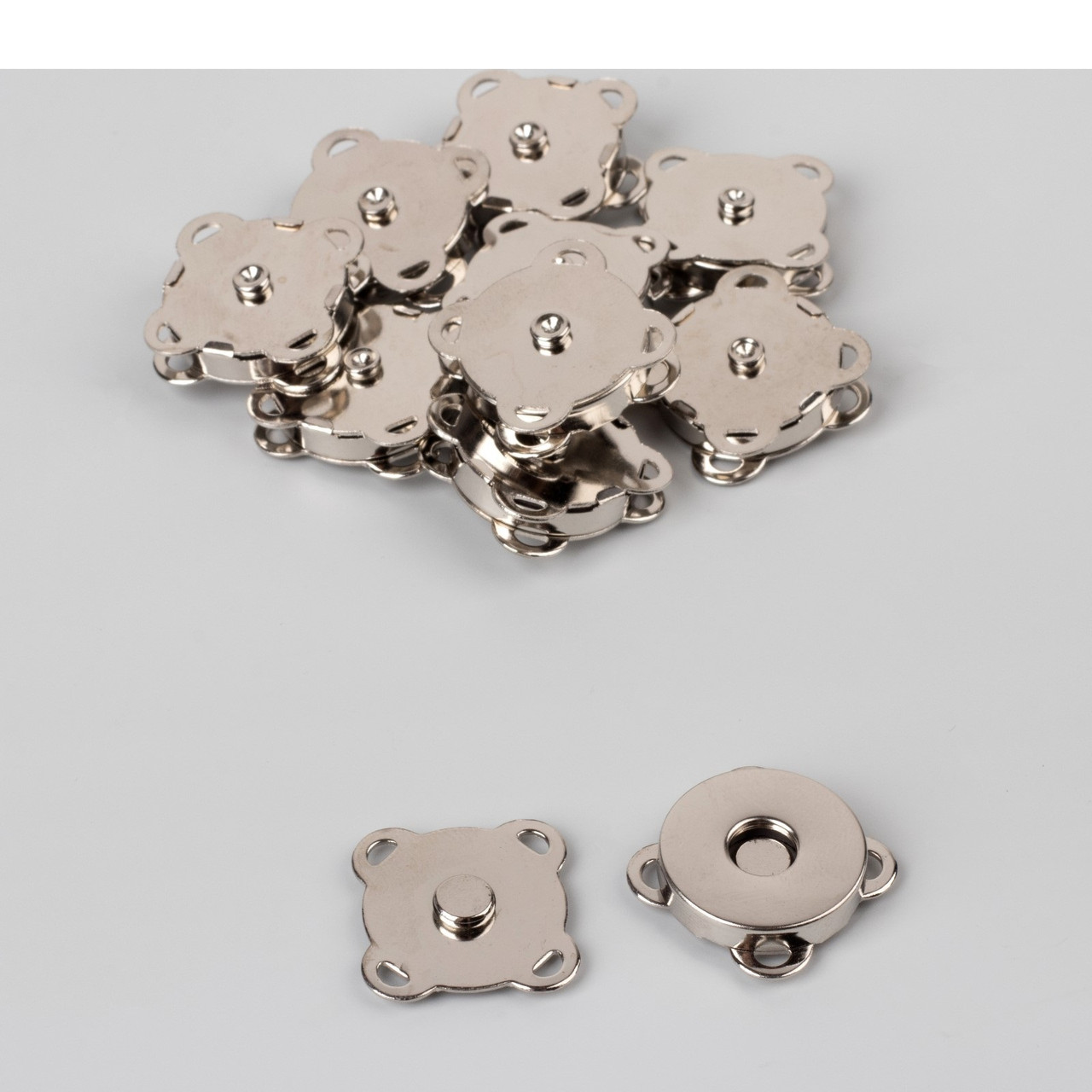 Кнопка магнитная пришивная, d = 18 мм, цвет серебряный - фото 1 - id-p145132422