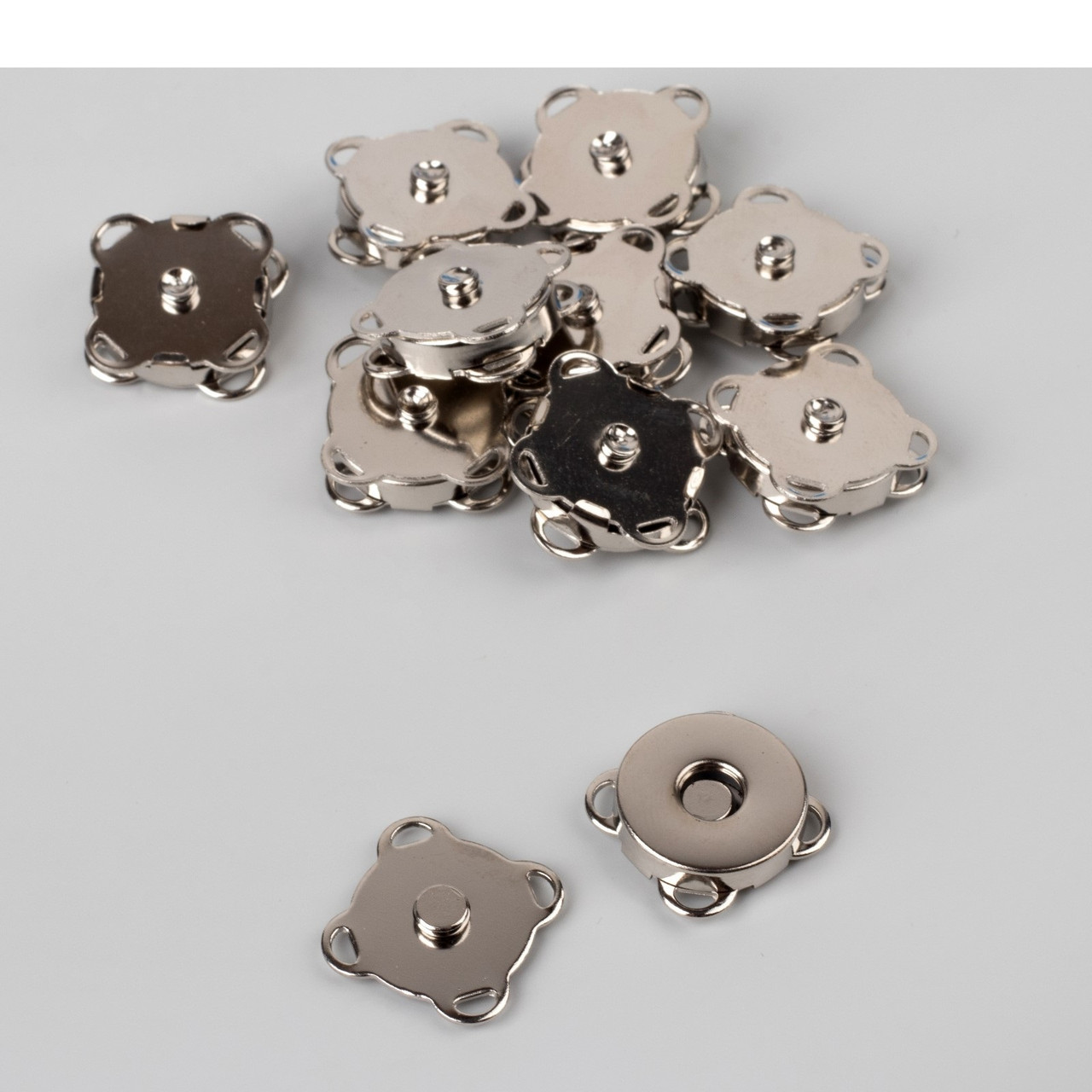 Кнопка магнитная пришивная, d = 14 мм, цвет серебряный - фото 1 - id-p145132467