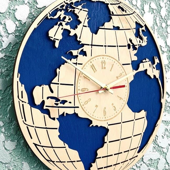 Деревянные настенные часы «Глобус» синие - фото 2 - id-p145210916